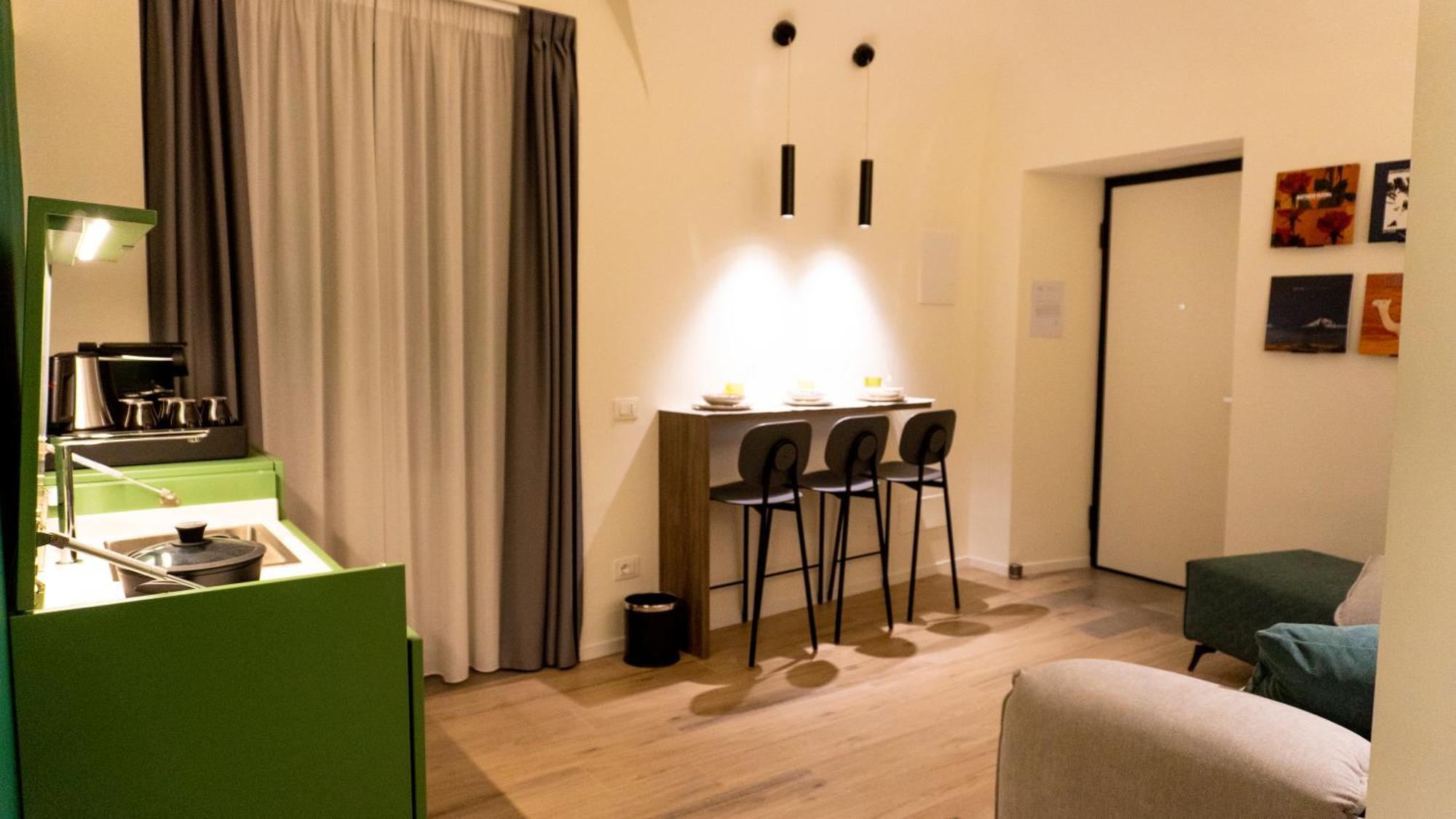 Notti D'Autore Suites CTA Exterior foto